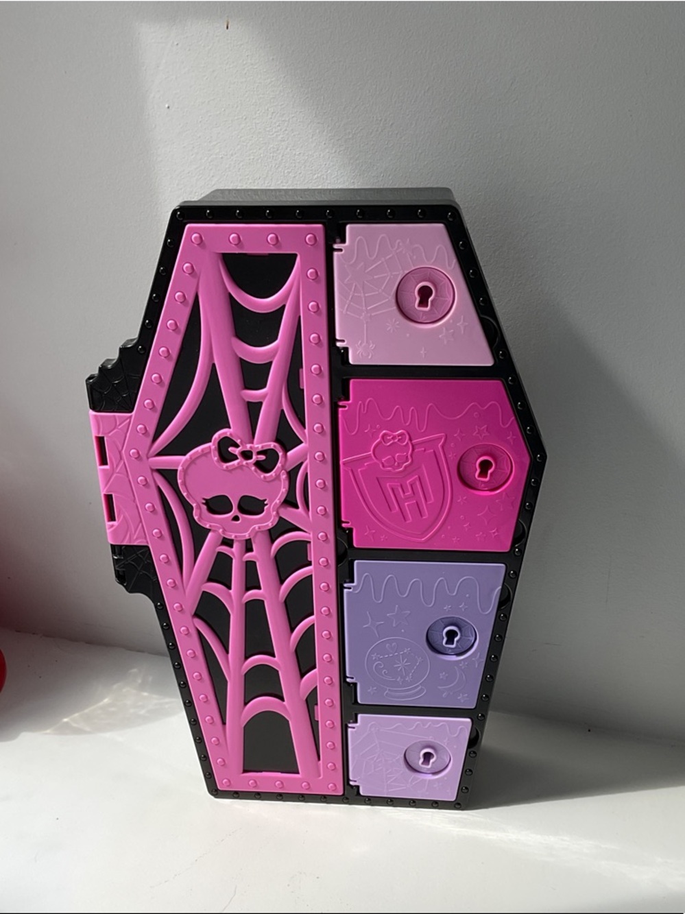 monster high pink & purple coffin storage playset